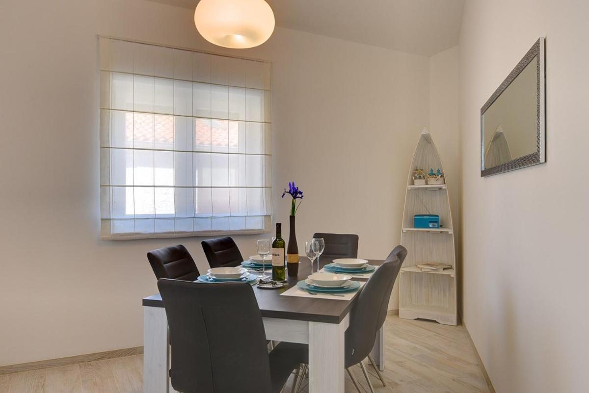 Villa Sunny Home ボドニャン エクステリア 写真