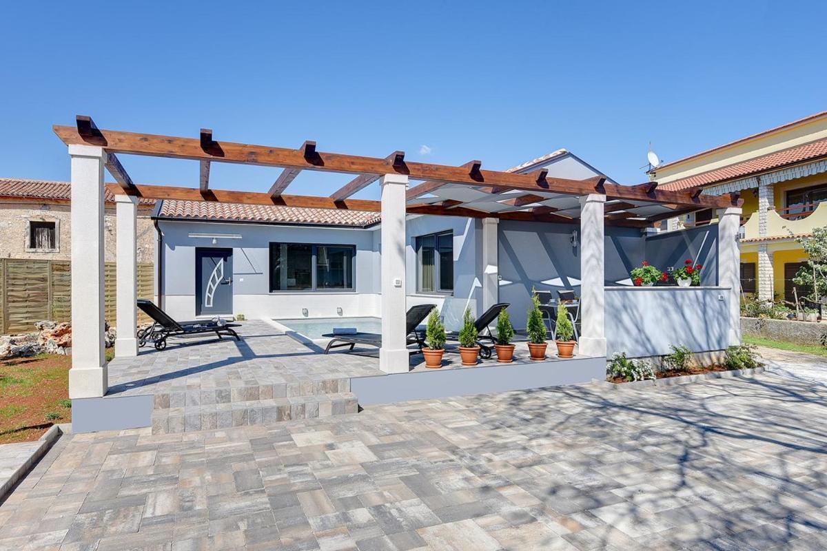 Villa Sunny Home ボドニャン エクステリア 写真