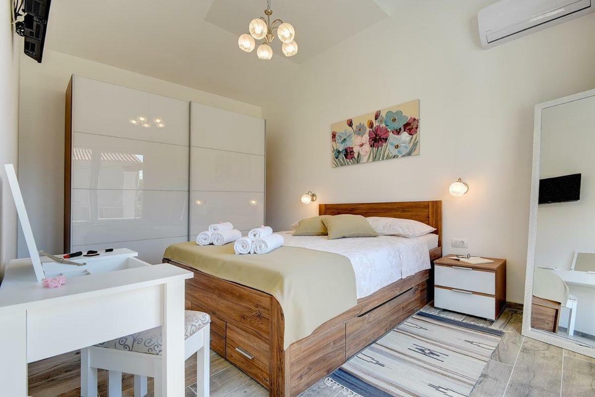 Villa Sunny Home ボドニャン エクステリア 写真